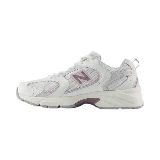 “NEW BALANCE 530”